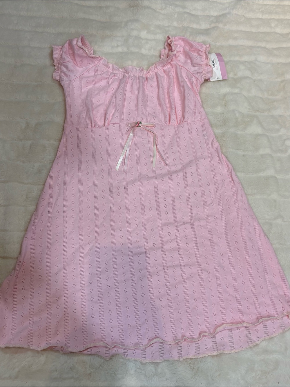 Classic Pink Short Sleeve Nightdress with Ribbon Accent